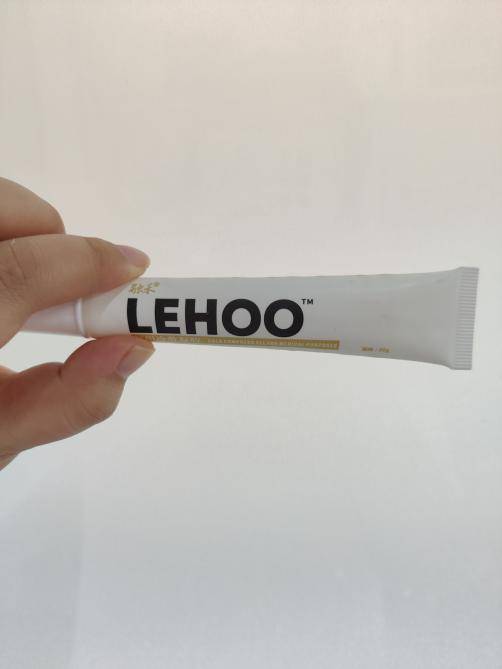 软膏|剖析关于长痘的原因和解决办法