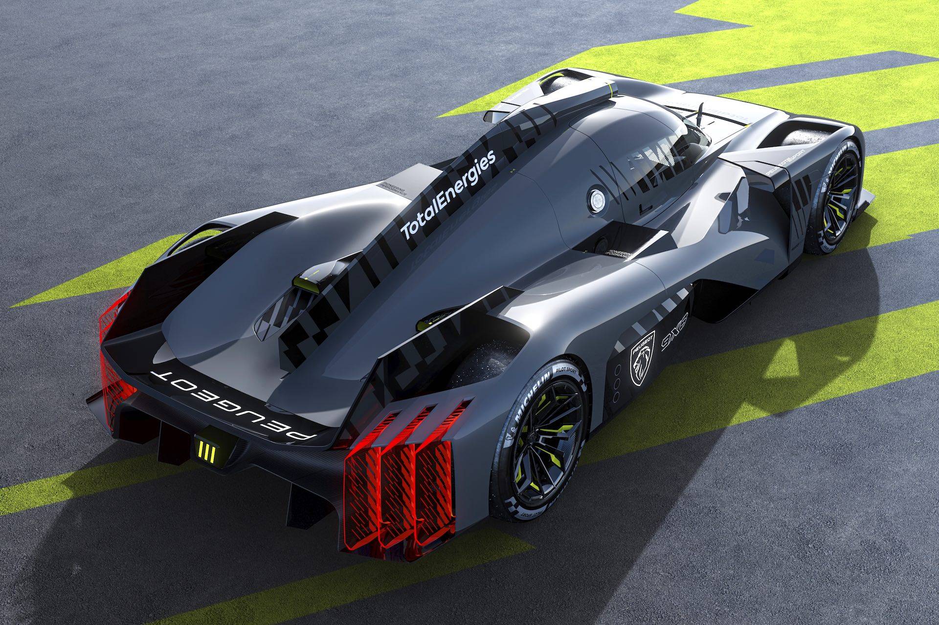 赛车队早就知道地面效应,但勒芒和f1规则的制定者规定赛车必须符合