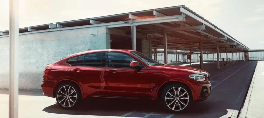 集运动与优雅为一身的存在 新bmw X4 车身