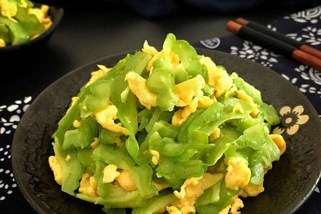食谱|减肥不要再傻呼呼的吃沙拉，3款减肥达人食谱，一周瘦了10斤!
