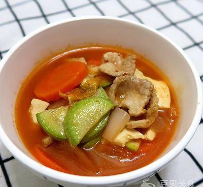 怎么做酸菜豆腐汤好喝 0bcd4249f2c2442899be66bf01e2b67a.jpeg