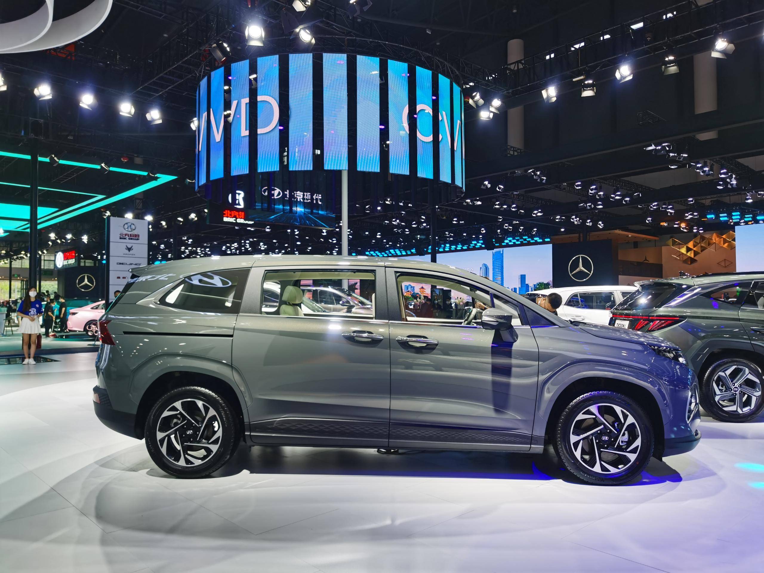 绝对黑马型选手北京现代mpv库斯途亮相成都车展