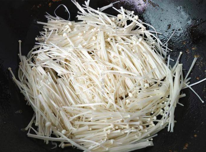 金针菇怎么洗干 c5a45af2133840d6a269136710626388.jpeg