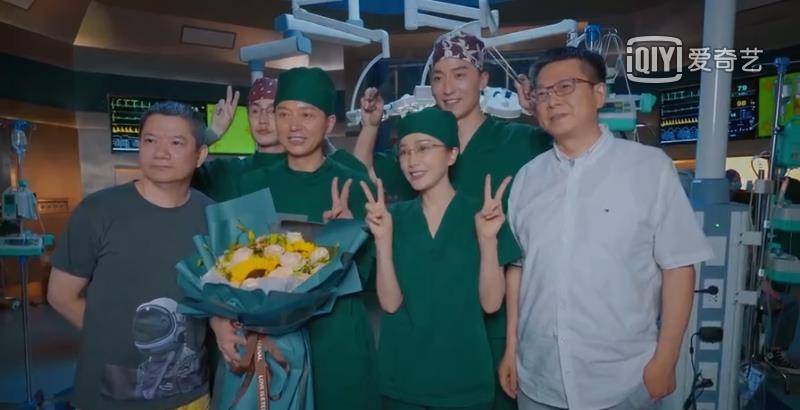 唐佳瑜|《关于唐医生的一切》剧组发布杀青特辑，剧情令人期待