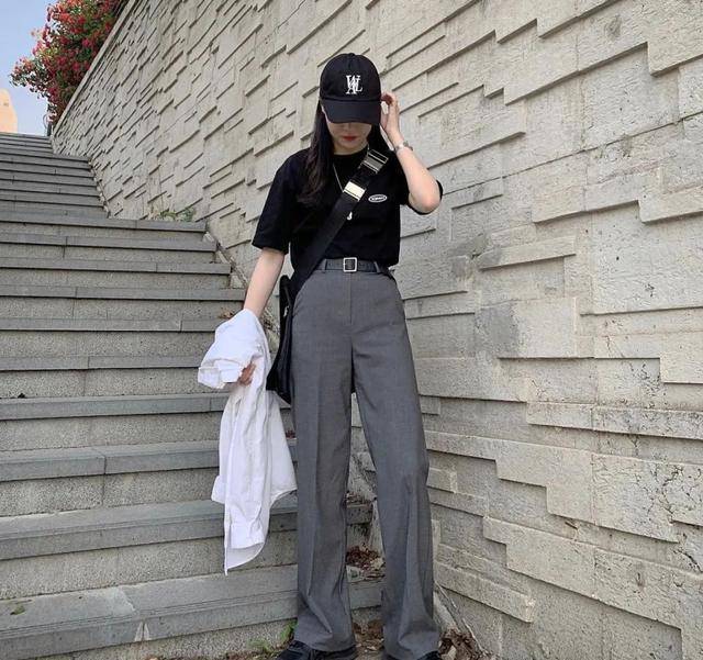 显得|阔腿裤+衬衫，初秋这样穿，时髦高级又显瘦