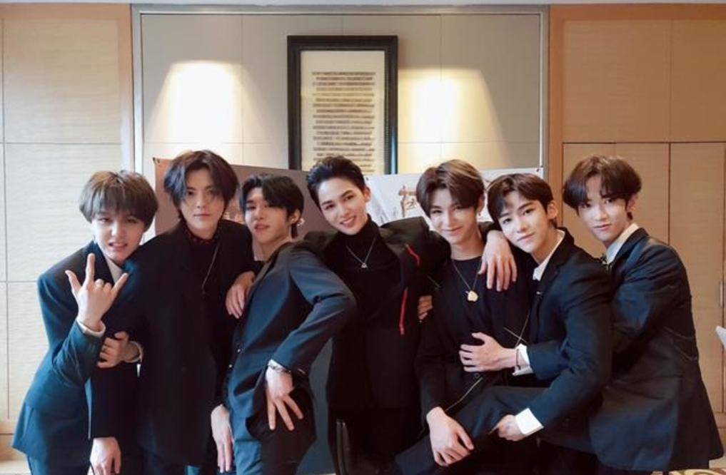 人气|《世界微尘里》热度第一，乐华七子支持，毕雯珺却忙着回复李希侃！