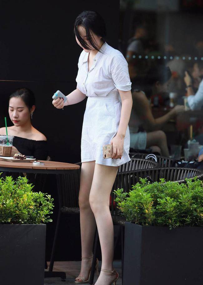 漂亮|衬衣裙时尚又有气质,精神小妹的最爱,让路人纷纷回头观看