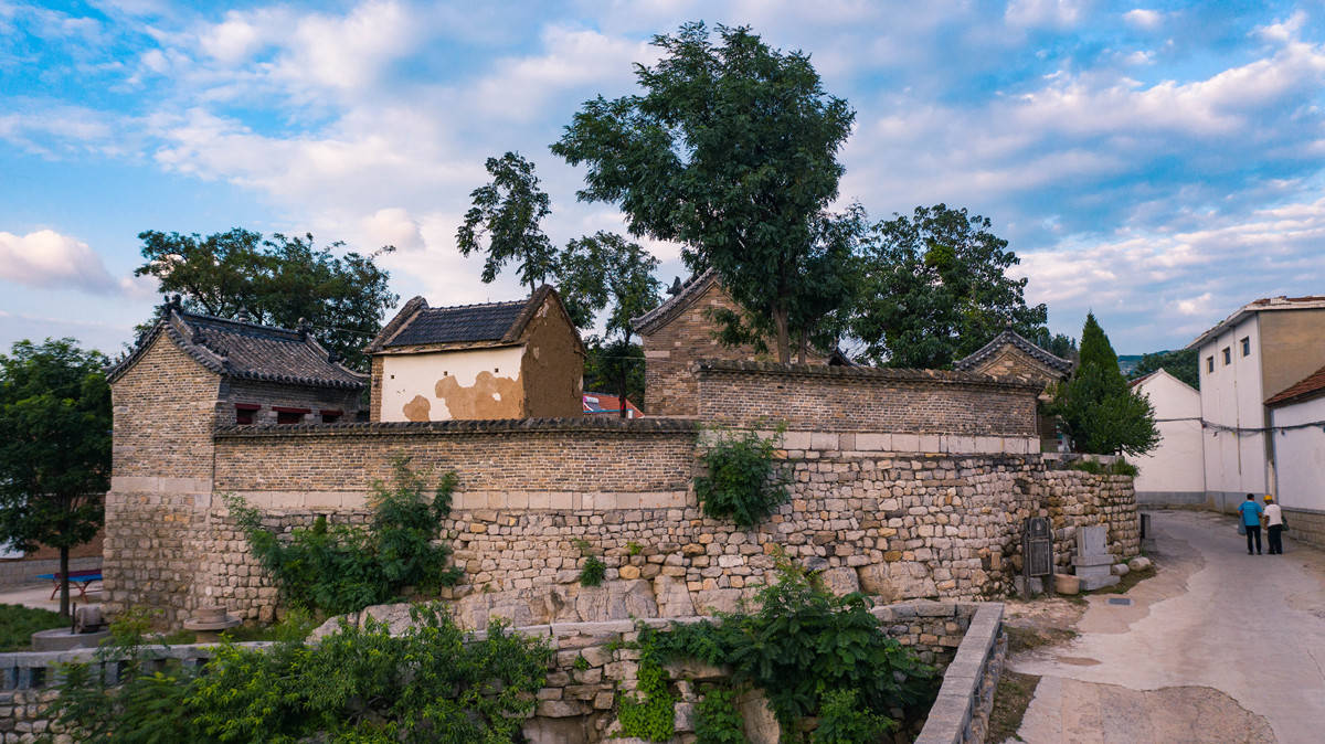 三德范|济南这座千年宝藏古村，历史悠久、风光宜人，看完就想去隐居了！