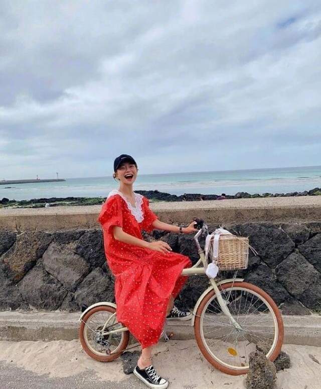 女生|时尚博主Vivamoon轻松解锁甜少女风 适合小个子的甜美穿搭