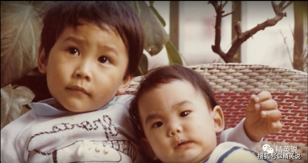 因为工作繁忙,宋岳庭小时候很少得到爸爸妈妈的陪伴,有时候半夜醒来