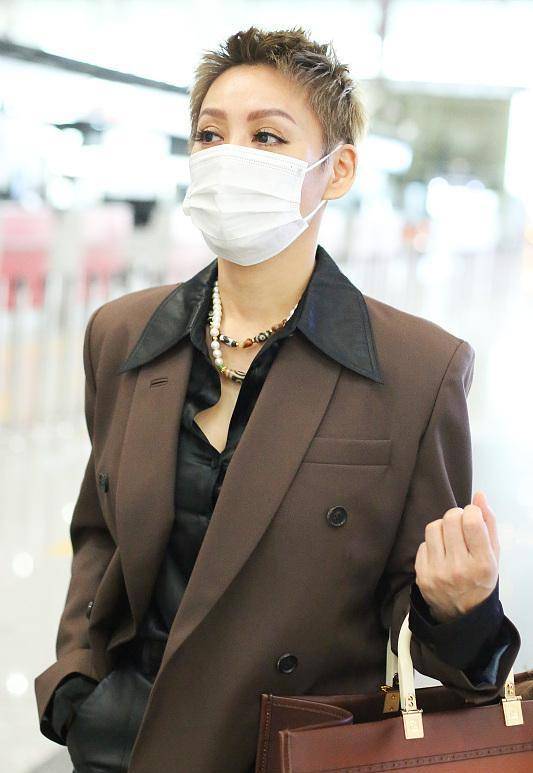 节目组|宁静在《脱口秀大会》耿直发言，选手不知所措，气氛瞬间尴尬