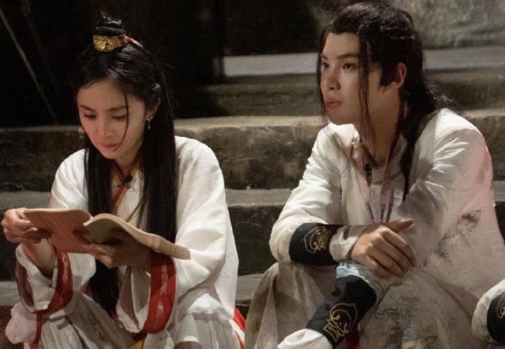 新综|龚俊才录制《中餐厅》，又被曝迎来新综，冲着INTO1说啥都看了