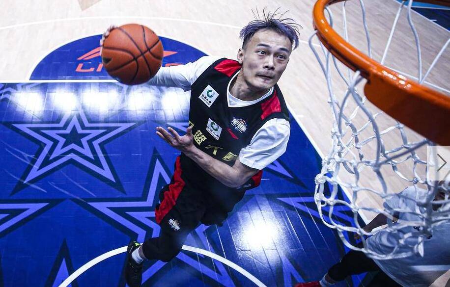 从扣篮大赛到nba选秀,汤杰如今杳无音信,在cba找份工作这么难?