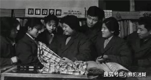 材质|70年代风靡全国的“的确良”，你是否还记得，为什么后来不见了？