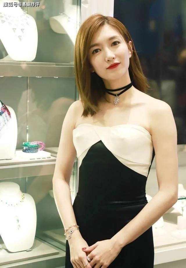 江疏影|34岁的江疏影优雅大方、风韵十足,性感又迷人,连妆容都是霸气的美感!