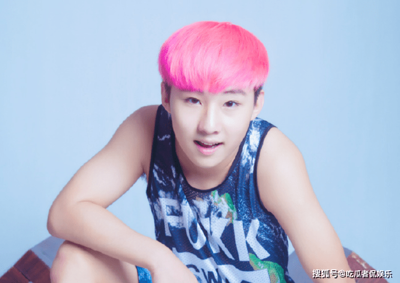 在侯高俊杰事业发展最巅峰的时候,因为完成学业他不得不退出舞台,再次