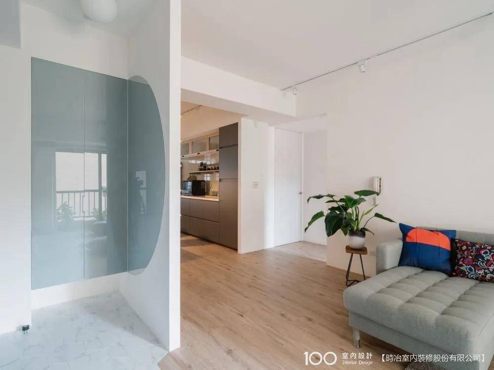 客厅|100㎡老屋翻新，全屋宜家家具，双洞洞板墙面真香！