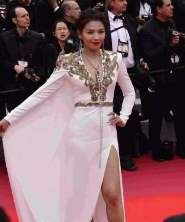 漂亮|刘涛现实中真不漂亮 ，离开修图又黑又油，都是包装出来的人设！