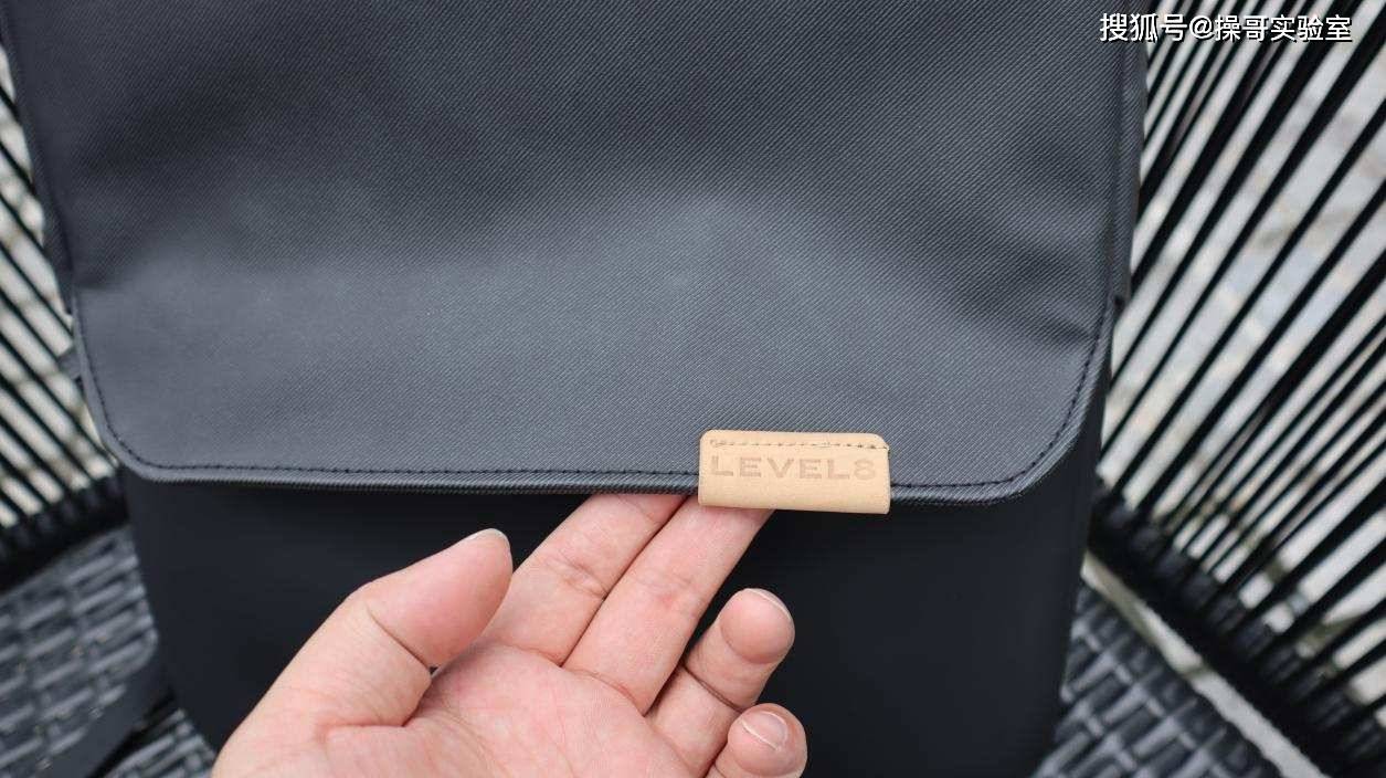 收纳|商务旅行休闲百搭,梦想背包非它莫属!地平线8号零感背包开箱实测