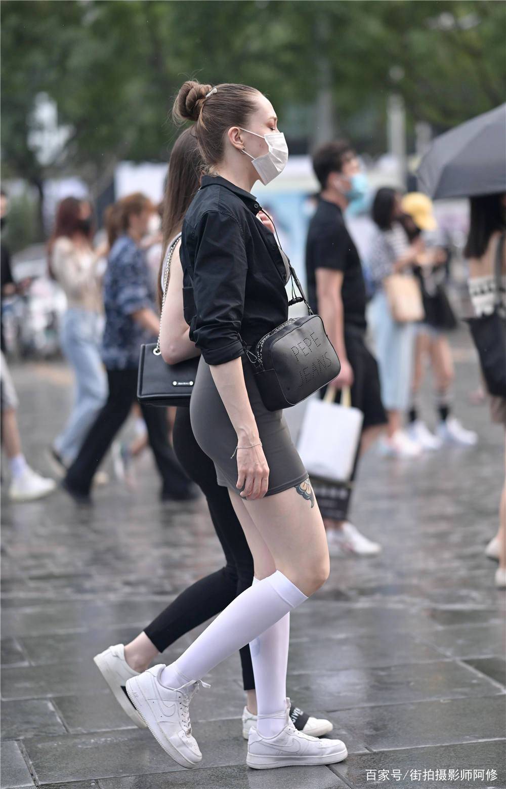 显得|高筒袜搭配,今年很流行,减龄的效果也非常好