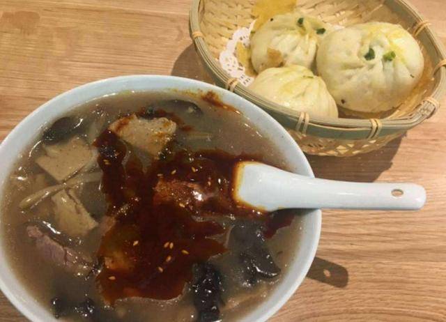 美食|河南人的早餐,东北人的早餐,四川人的早餐,你最想吃谁家的?