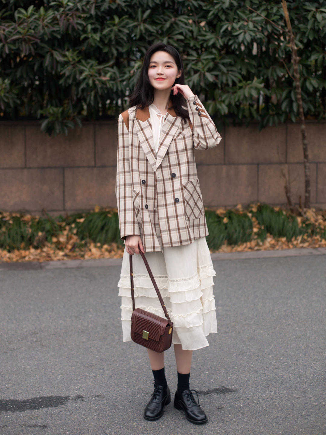 秋季穿搭没头绪?格纹西服搭配连衣裙优雅温柔,时髦灵动