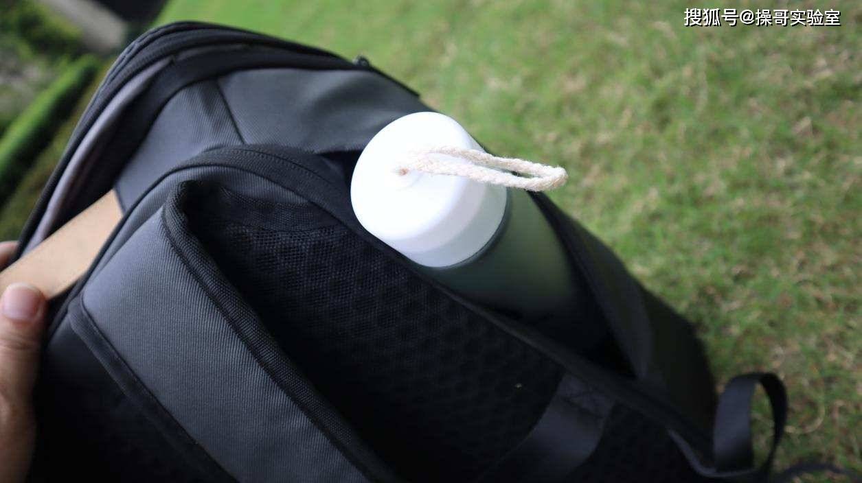 收纳|商务旅行休闲百搭，梦想背包非它莫属！地平线8号零感背包开箱实测