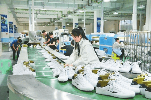 良心逆袭!鸿星尔克成为中国第二大运动品牌