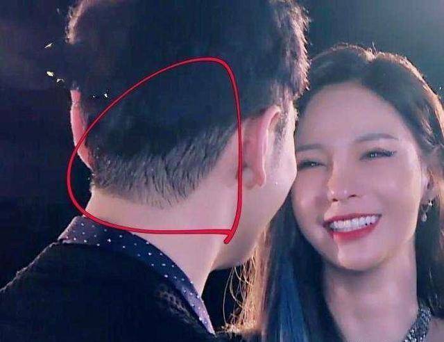 两回事|8位大脑门也好看的女星，秃头和大额头是两回事，还能美得有特色