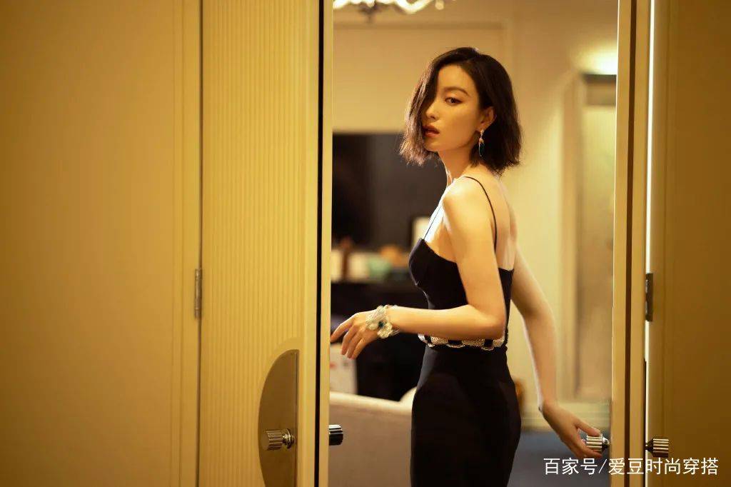 发型|你适合什么样的短发？该如何搭配秋装？