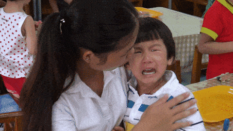 三个阶段|宝宝入园第二天，分离焦虑即将进入爆发状态，家长该何去何从？