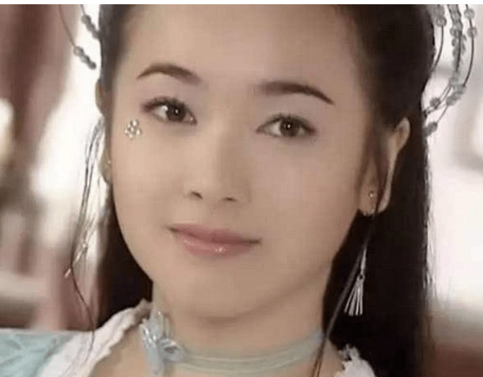 戴花|脖子上戴花的古装美人, 雅风最美, 没想到还有给鲍蕾垫底的人