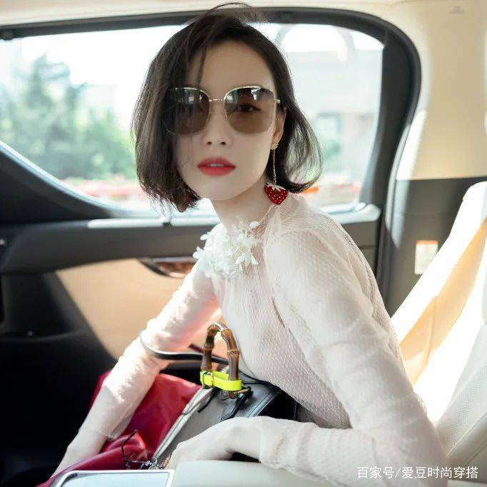 发型|你适合什么样的短发？该如何搭配秋装？