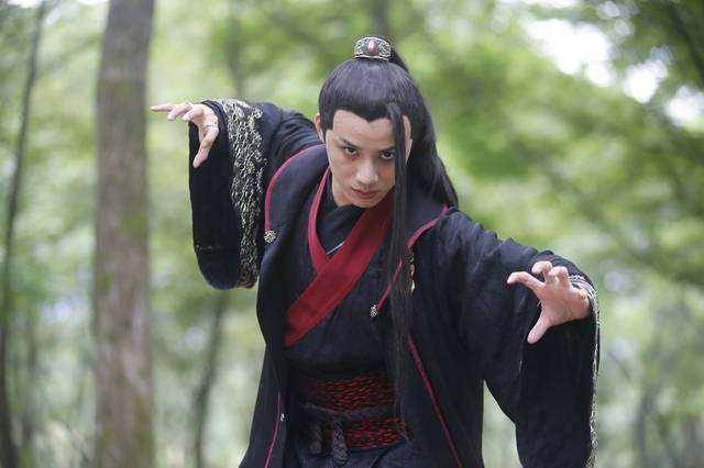 假冒金庸松柏生的2本武侠小说,吸引眼球,当年看入迷了