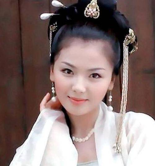 许仙|5个版本的白娘子，赵雅芝的最经典，杨紫的最可爱，而她却被吐槽