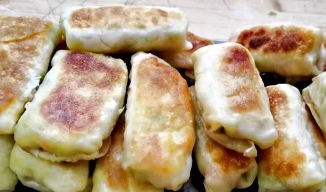 做法|懒人版的早餐,不和面不揉面,外酥里鲜,做法简单,10分钟出锅