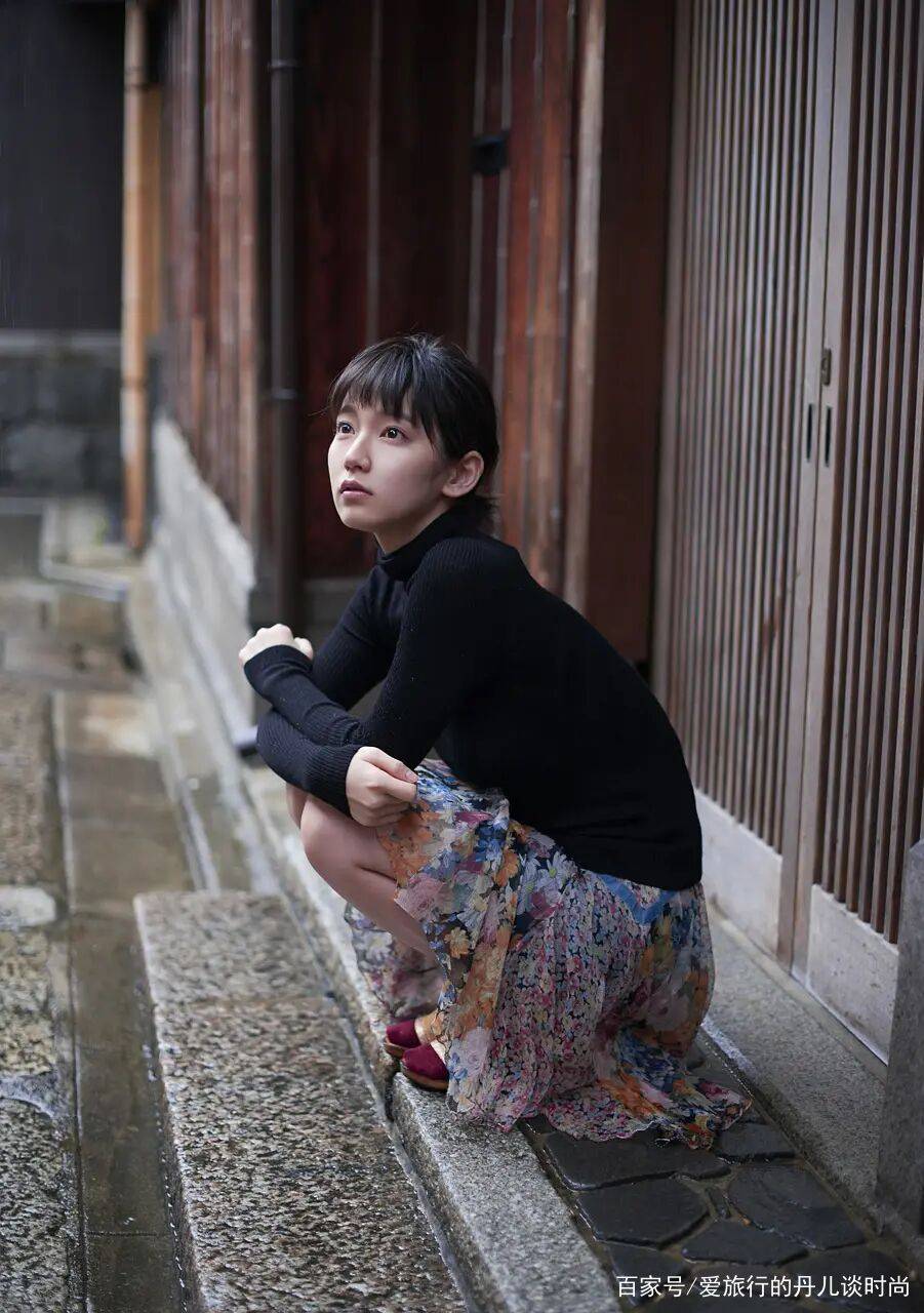 身材|日本90后当红小花吉冈里帆，治愈系穿搭唯美清纯，韵味十足