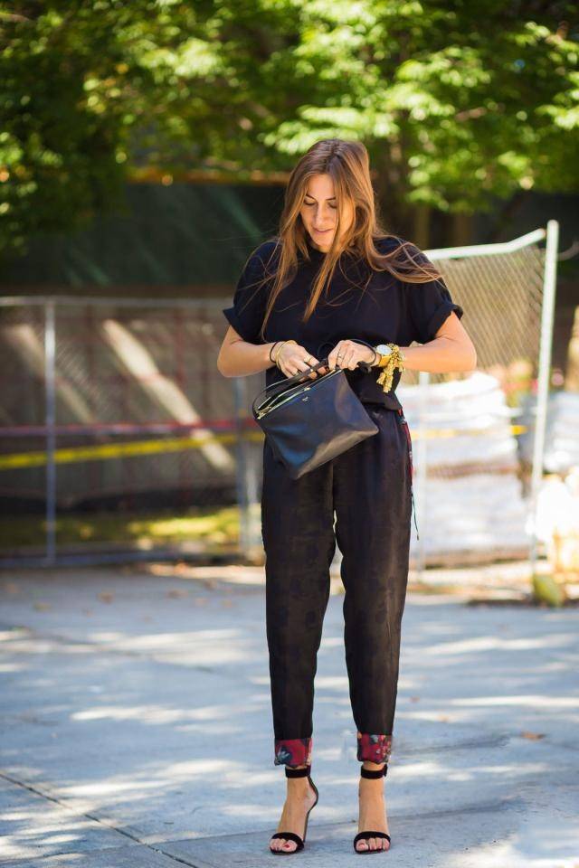 颜色|衣品好的女人，“T恤+直筒裤”就能穿出法式优雅，看来会穿很重要