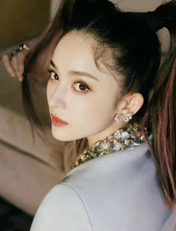 女神|赵露思、Rose的双马尾，治好了我的低颅顶！