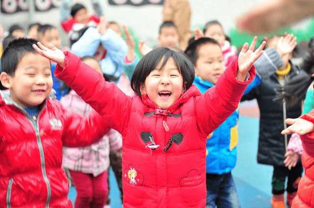 玩具|人类幼崽入园记：第一天“他笑了我哭了”，第二天“他哭了我笑了”