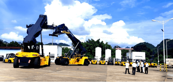 市场|＂中叉网-2021叉车和移动机器人安全、质量万里行＂走进柳工叉车