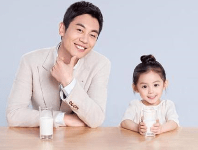 做演员这些年,朱亚文除了作品,很少在公众场合露面.