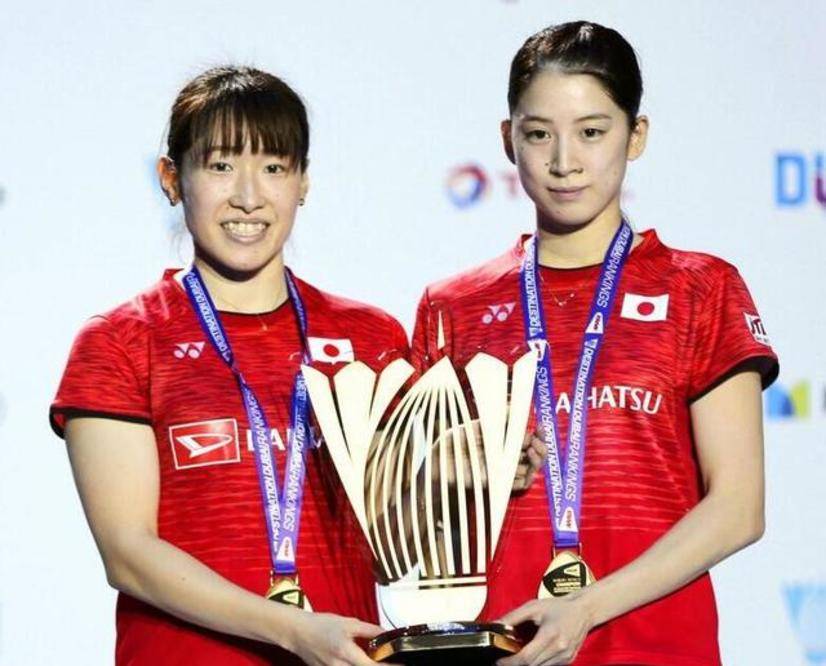 日本羽毛球奥运冠军嫁给小四岁队友老公与前女双搭档配混双 郑景银