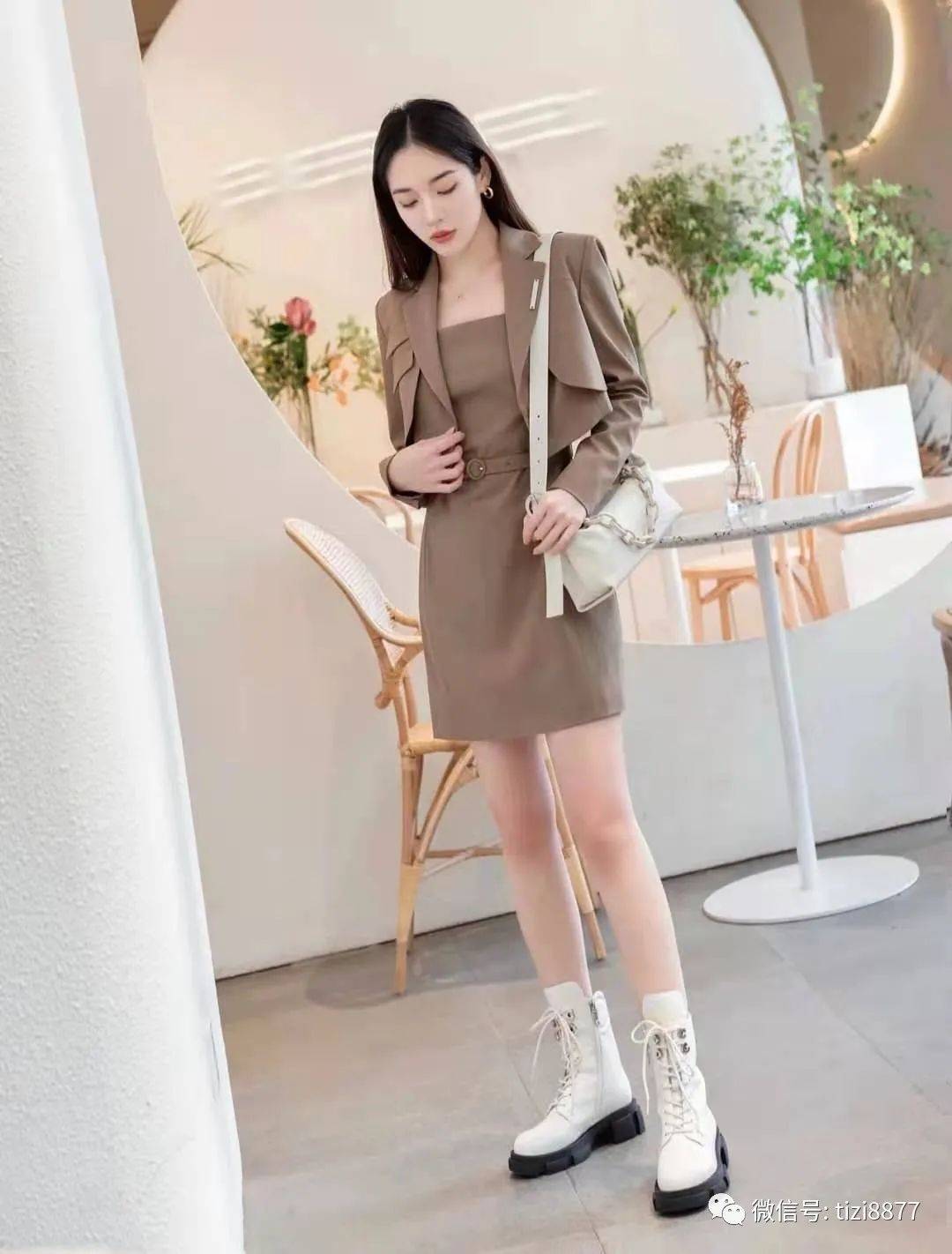 颜色|秋天适合穿什么颜色的西装