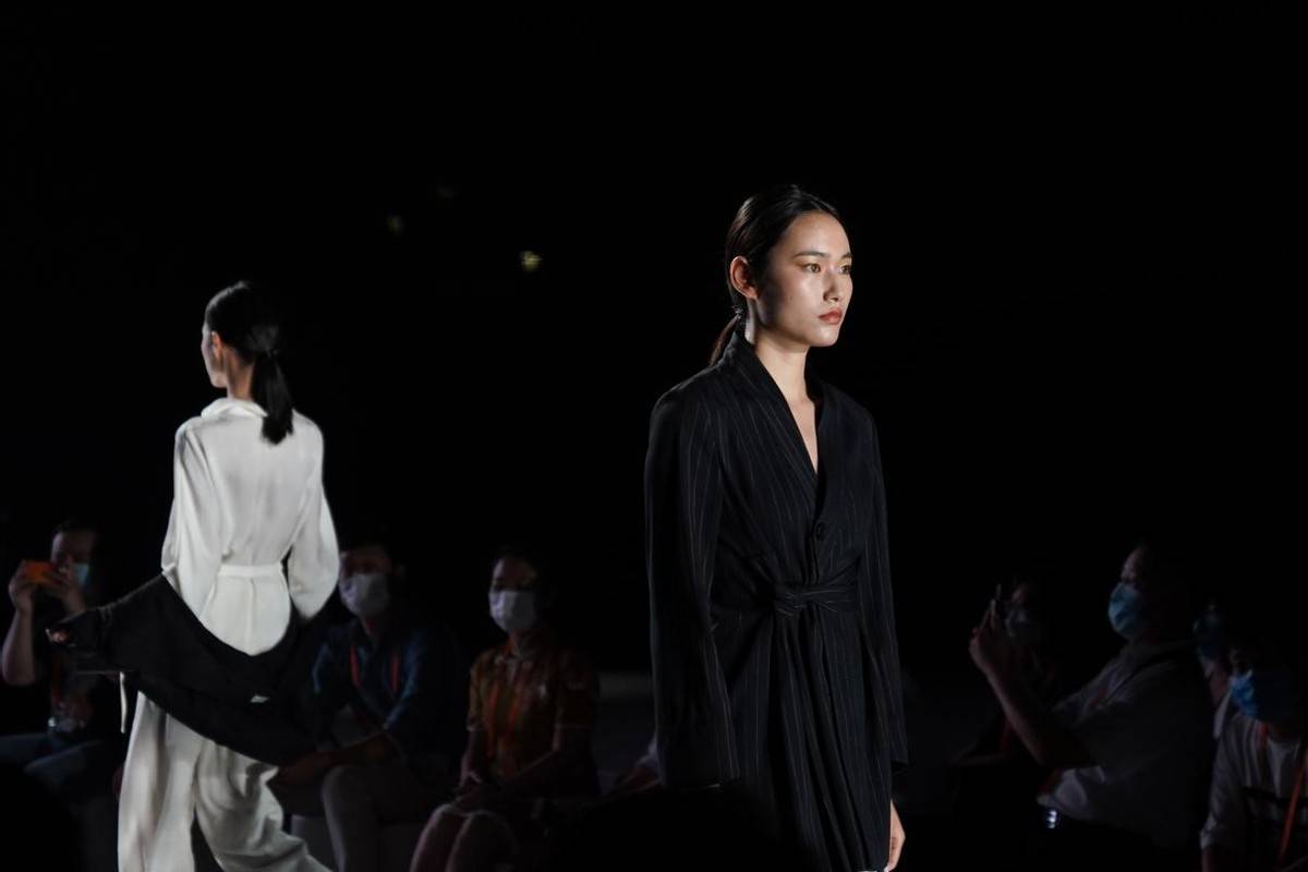 文化|2021服贸会首现时尚新亮点，首钢园迎来房莹国风大师秀