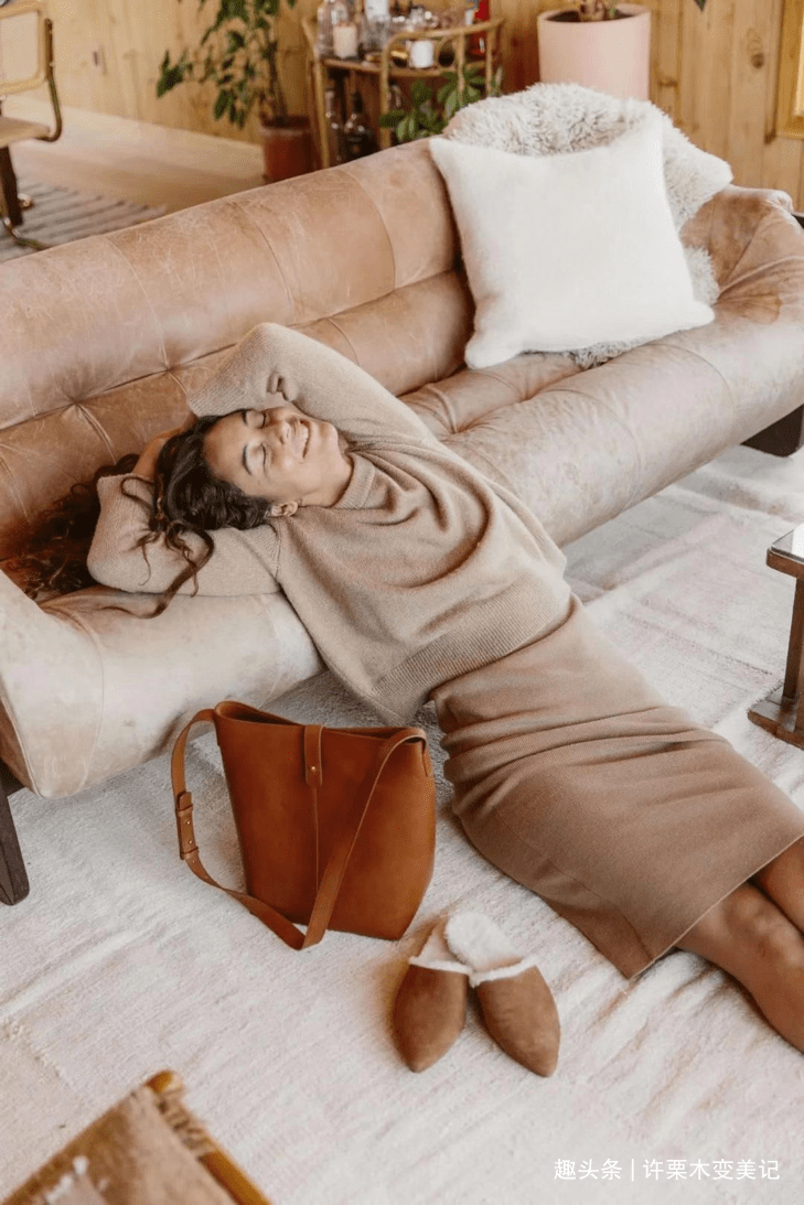 设计|立秋后,火了一种裙子叫“呢子裙”,优雅显贵,很适合30+女人