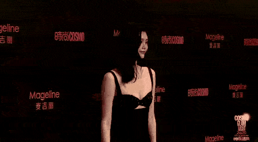 身材|31岁奚梦瑶丝毫不显老,穿藕色礼服裙典雅时尚,身材似少女