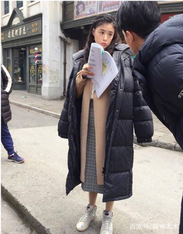校服|中戏校服成最IN时尚单品！众多明星抢着穿，代购一件难求！