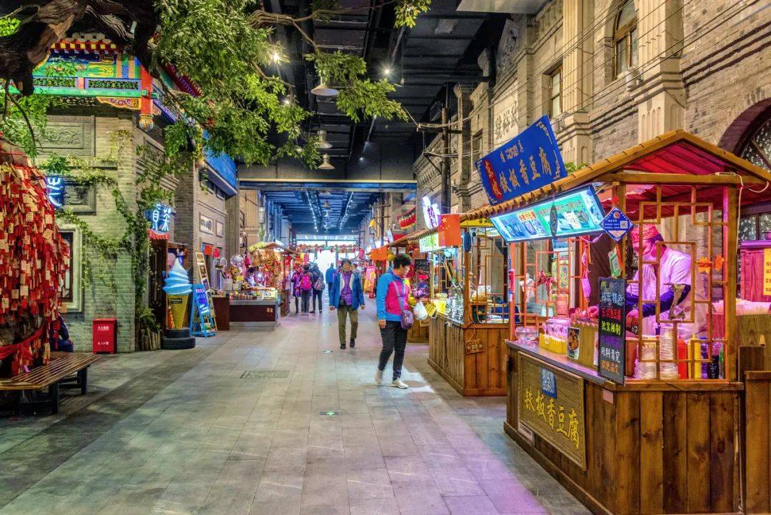 所以这条安东老街,但因种种原因,改叫"丹东"了.