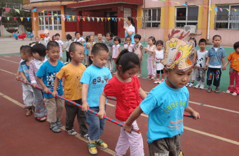 什么|公立和私立幼儿园的差距明显，小学二年级开始显露，但愿你没选错